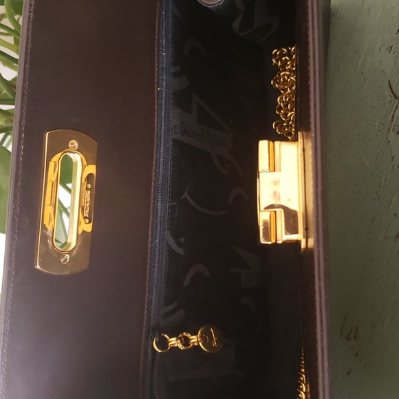 Vintage 90s Salvatore Ferragamo Gancini Clutch Crossbody Bag - Picture 11 of 12